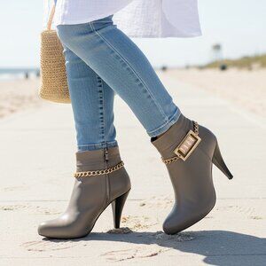 NEW Women Gold Metal 2 Boot Chain Bracelets Bling Shoe Square Charm Fashion PAIR